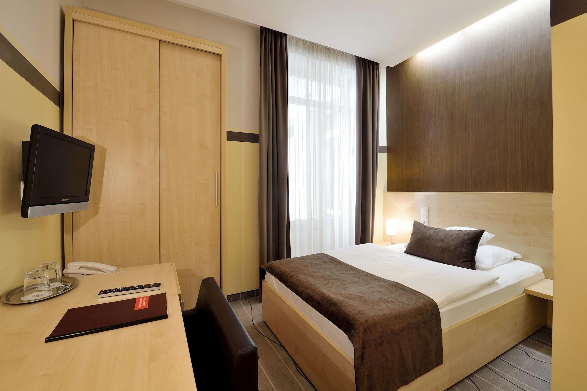 Promenade City Hotel Budapest Exterior photo