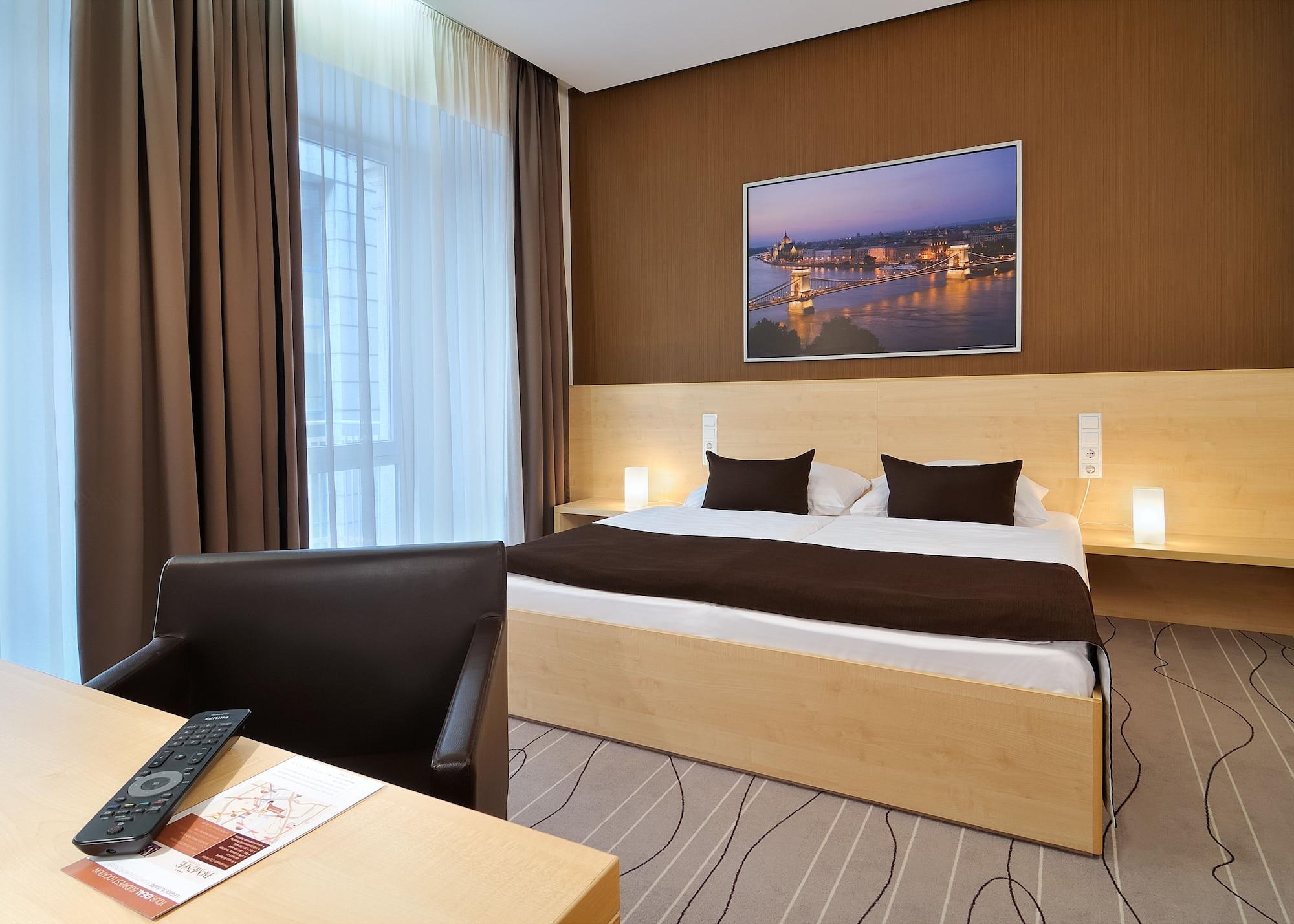 Promenade City Hotel Budapest Exterior photo