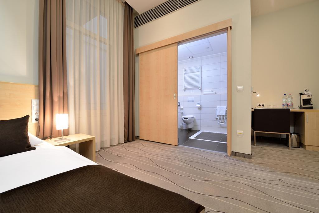 Promenade City Hotel Budapest Exterior photo