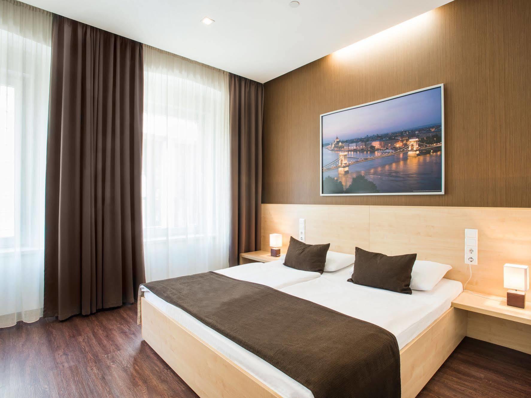 Promenade City Hotel Budapest Exterior photo